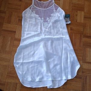 NWT Pretty Fitted Chemise
